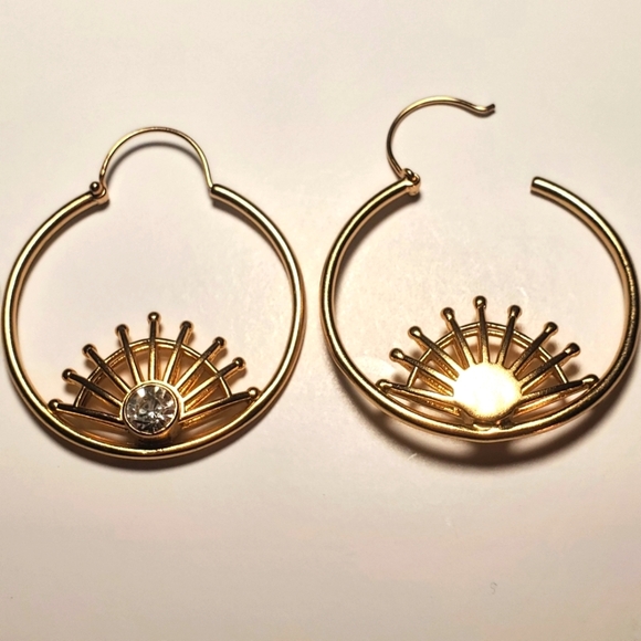 Amrapali 14k Gold Plated Sun Hoop Earrings with Chaton-cut Crystals New On Card - Picture 4 of 5